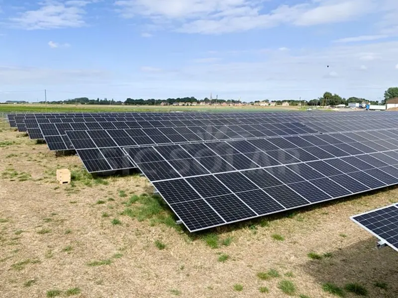 Sistema de suporte solar terrestre de aço carbono de 1,5 MW na Grã-Bretanha