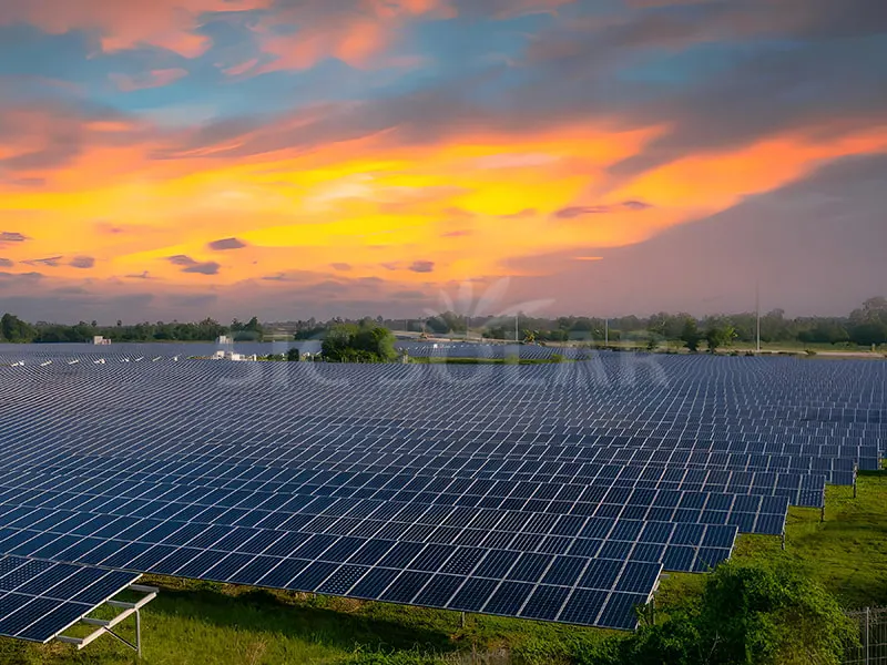 Sistemas de painel solar de montagem no solo de 100 MW nos EUA