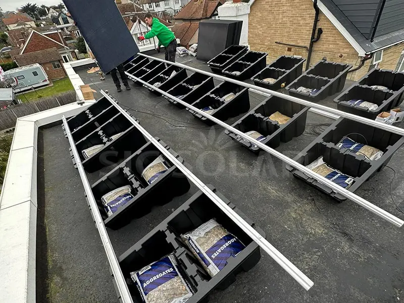 Montagem de telhado de lastro solar de plástico 10KW PP na Holanda